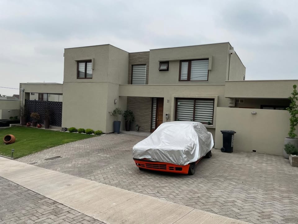 Venta casa de 6D-3B en Condominio en La Florida